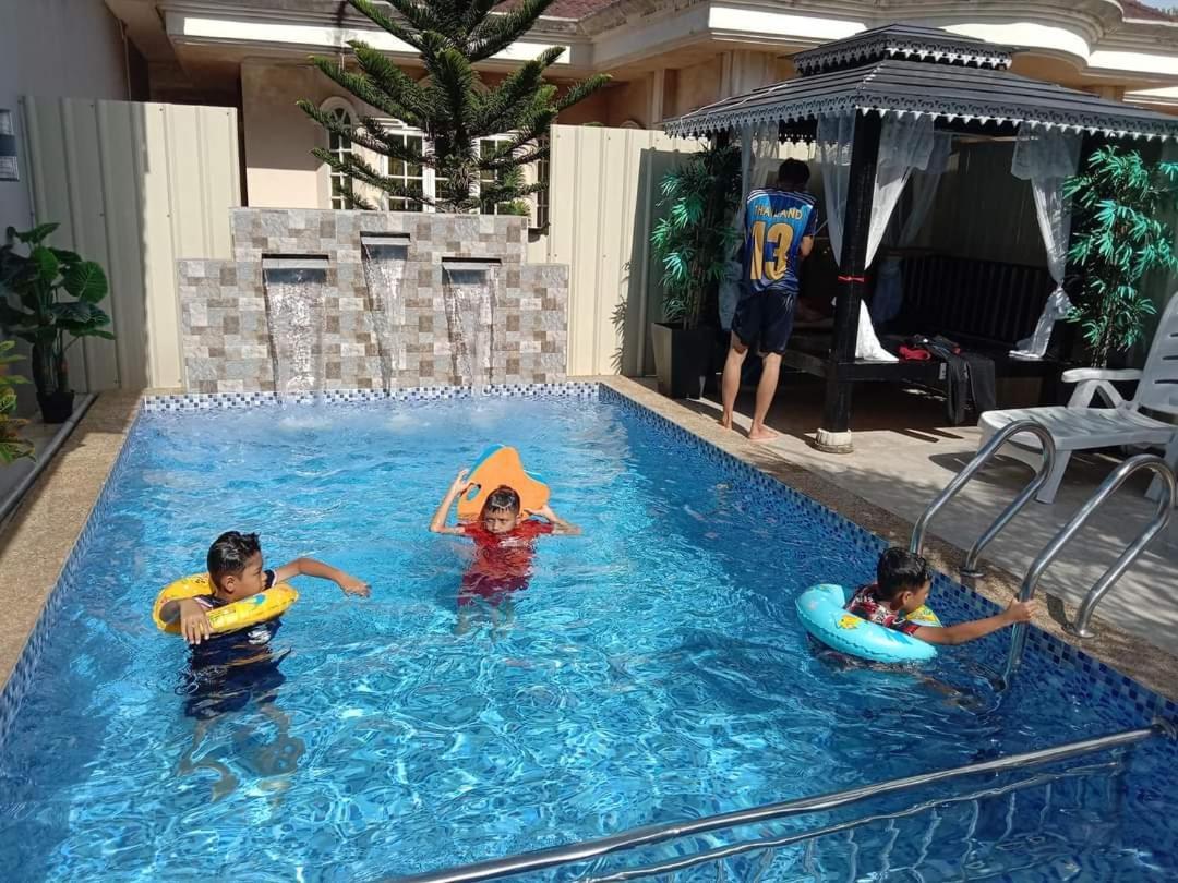 Vila Private Pool Cassa Dinies, Wifi , Bbq,10 Pax Rantau Panjang Exteriér fotografie